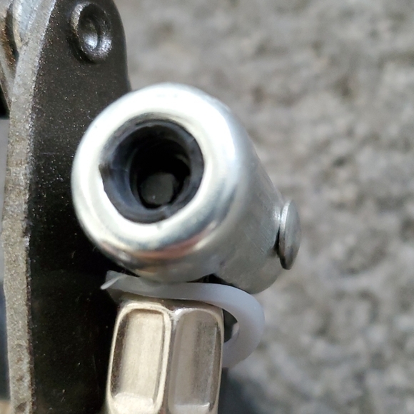 *NEW* Portable Bike Pump - Picture 7 of 8